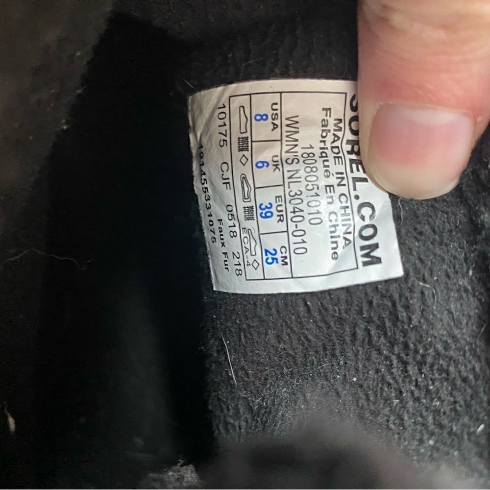 Sorel Joan Explorer Carnival Sneaker Boots Black 8 EUC - Picture 6 of 6
